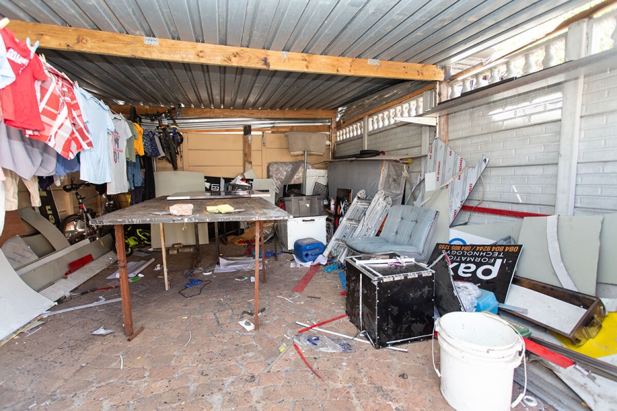 6 Bedroom Property for Sale in Richmond Western Cape